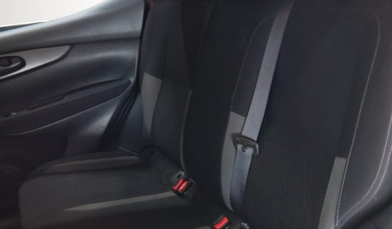
								NISSAN QASHQAI SENSE MT 2.0 4X2 full									