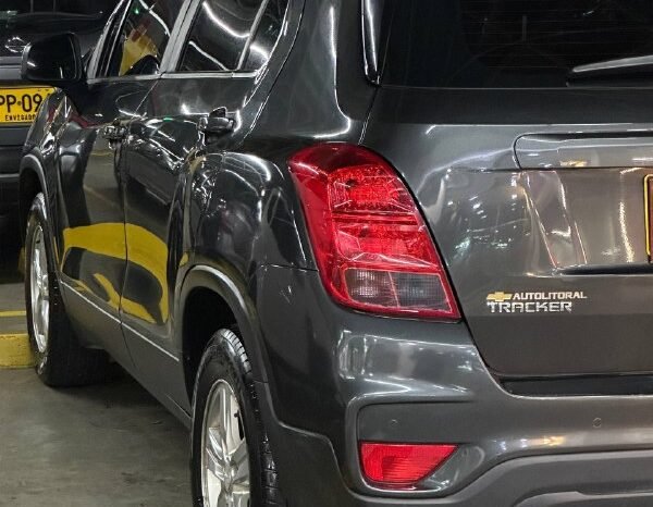 
								CHEVROLET TRACKER LS MT 1.8 4X2 full									