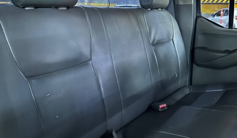 
								NISSAN NAVARA TURBO 4X4 2.5 AT full									