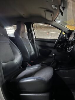 
										RENAULT KWID INTENS full									