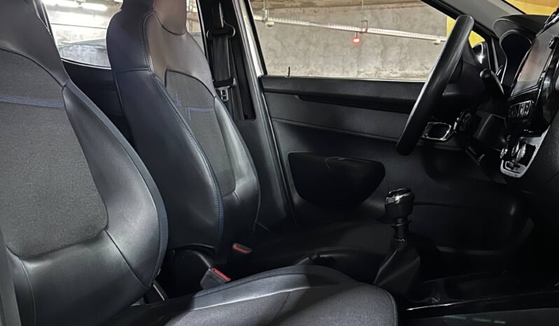 
								RENAULT KWID INTENS full									