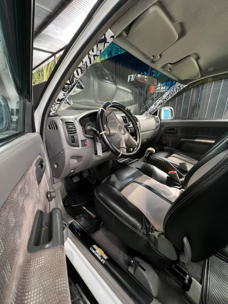 
								CHEVROLET LUV D-MAX 4X2 full									