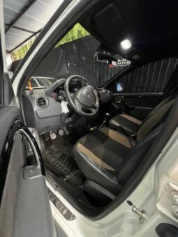 
										RENAULT DUSTER DYNAMIQUE 4X4 MT 2.0 full									