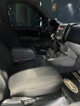 
										FORD RANGER XLT 2.6 GASOLINA MT 4X4 full									