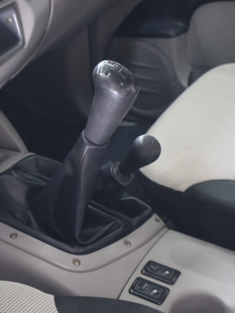 
								MITSUBISHI SPORTERO L200 MT 4X4 DIESEL full									