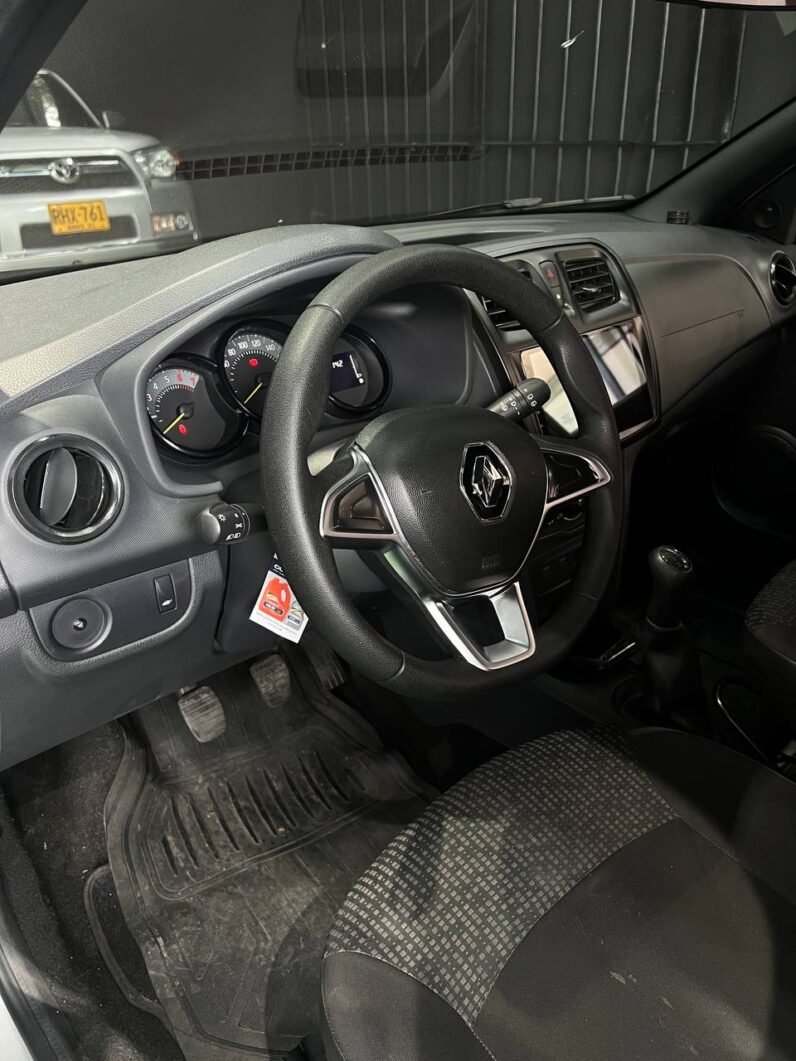 
								RENAULT SANDERO LIFE MT 1.6 HB full									