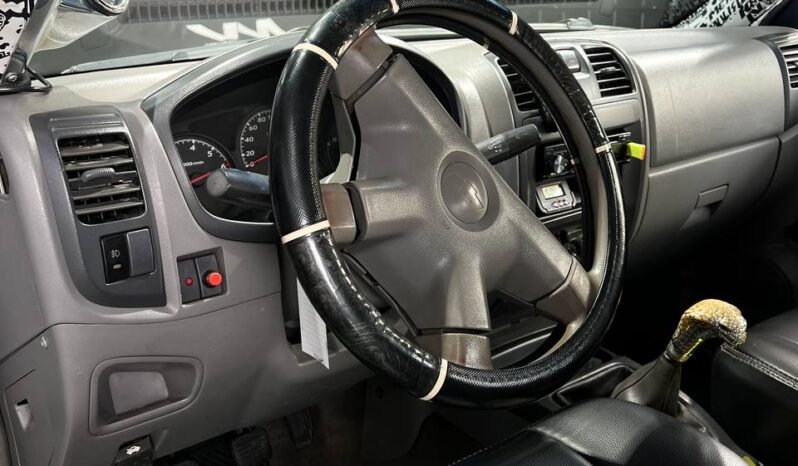 
								CHEVROLET LUV D-MAX 4X2 full									