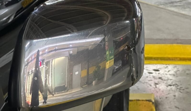 
								NISSAN NAVARA TURBO 4X4 2.5 AT full									