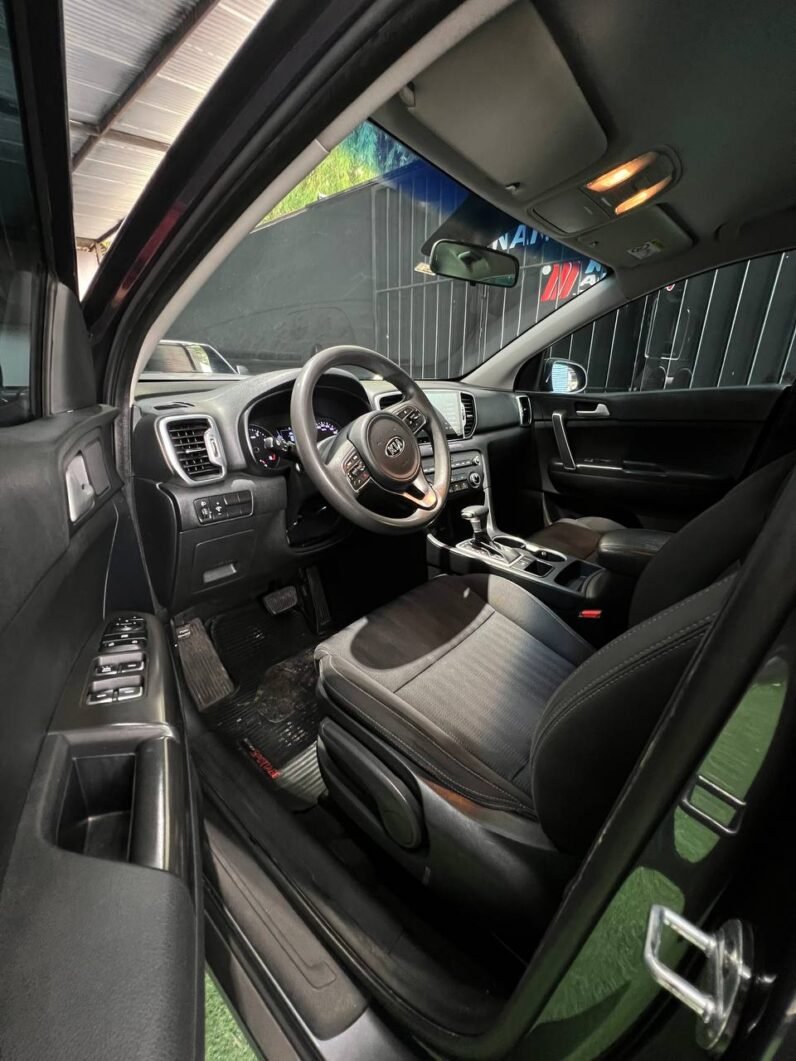 
								KIA SPORTAGE DESIRE 2.0 AT 4X2 full									