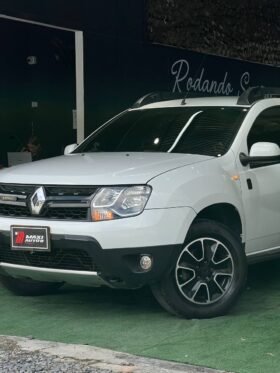 RENAULT DUSTER DYNAMIQUE 4X4 MT 2.0