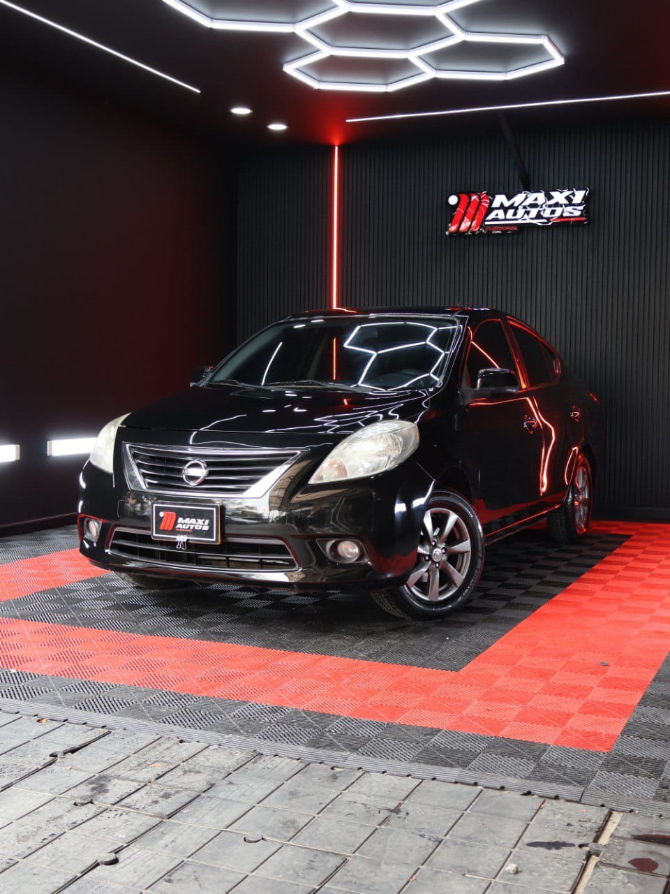 NISSAN VERSA ADVANCE AT 1.6