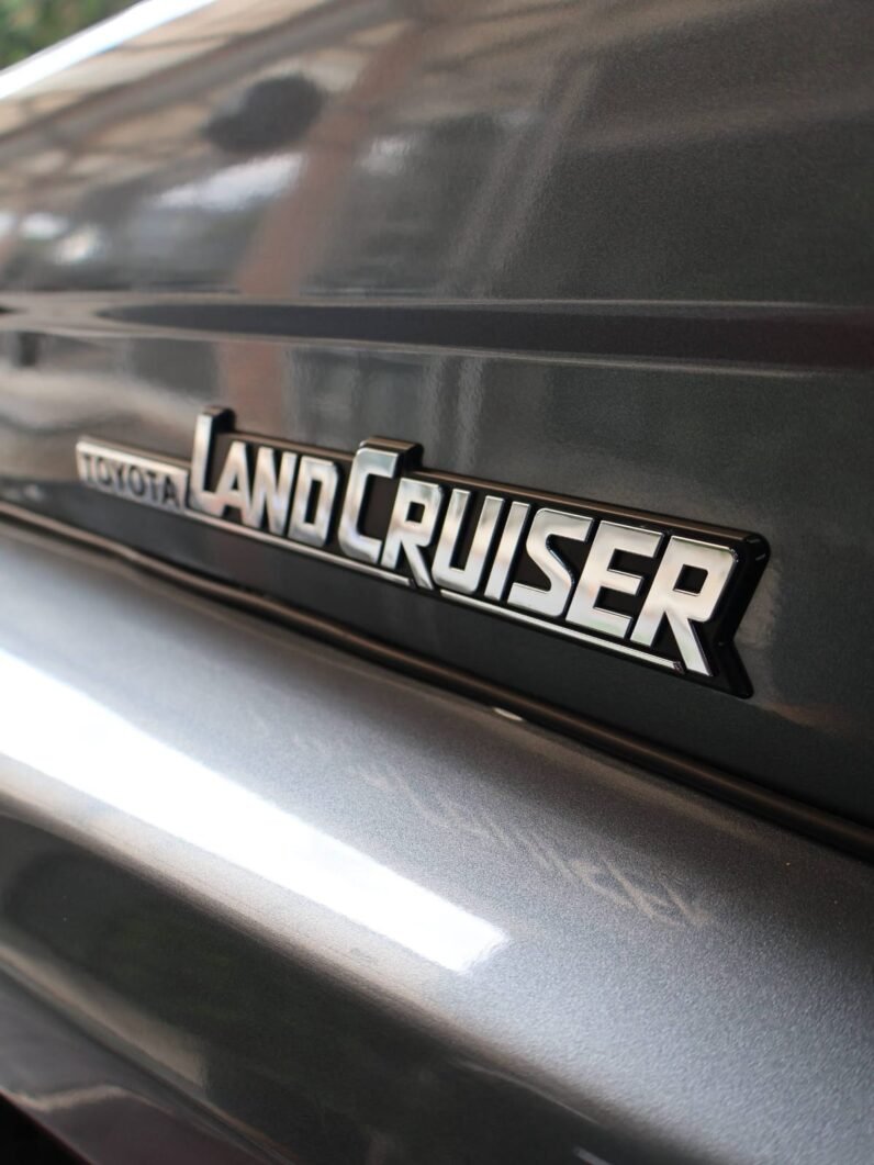 
								TOYOTA LAND CRUISER 4.5 full									