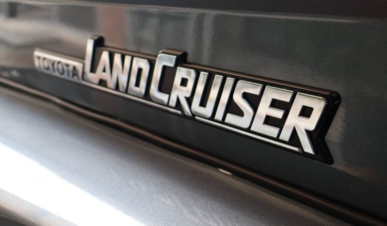 
								TOYOTA LAND CRUISER 4.5 full									