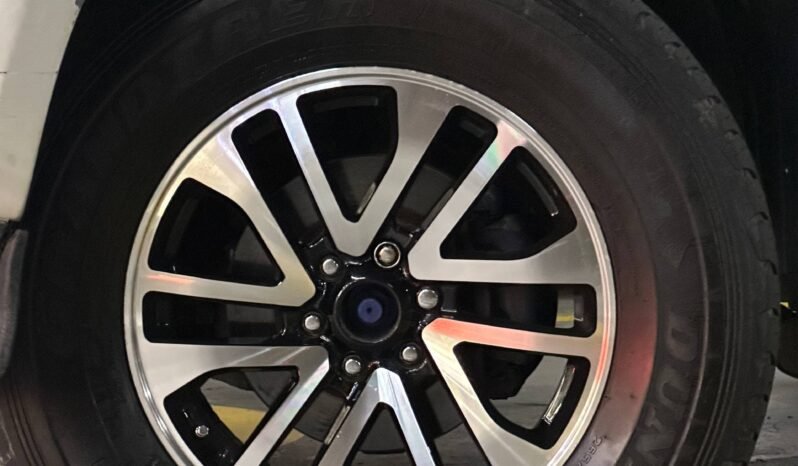 
								NISSAN NAVARA TURBO 4X4 2.5 AT full									