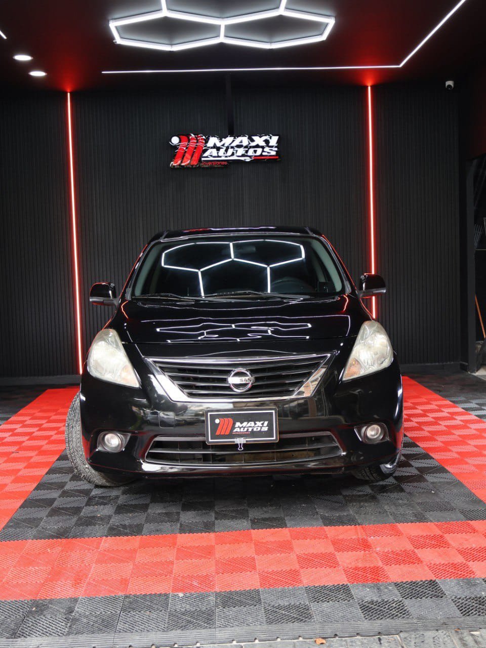 NISSAN VERSA ADVANCE AT 1.6