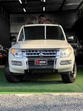 MITSUBISHI MONTERO HARD TOP 3.5L AT 4×4