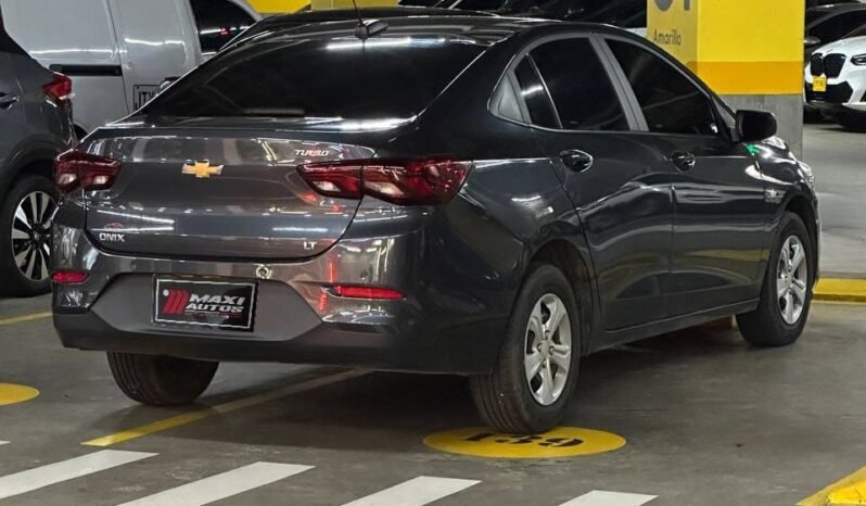 
								CHEVROLET ONIX LT TURBO MT 1.0 SEDAN full									