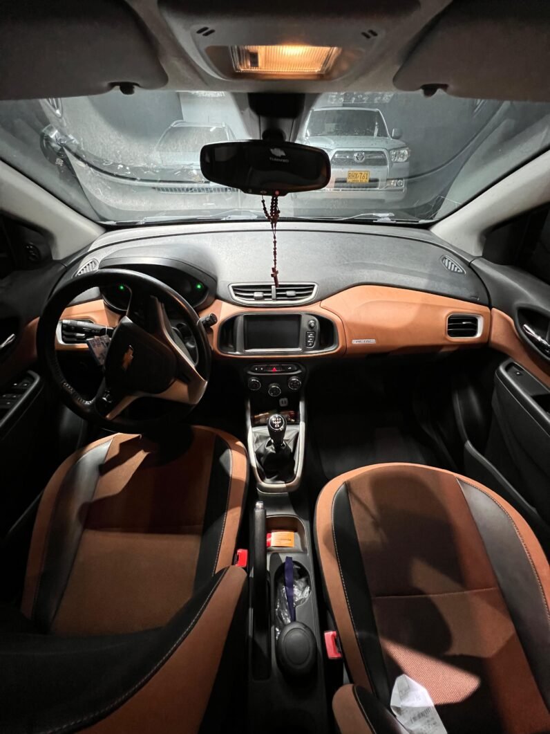 
								CHEVROLET ONIX ACTIVE 1.4 MT full									