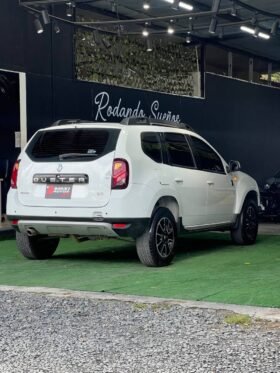 RENAULT DUSTER DYNAMIQUE 4X4 MT 2.0