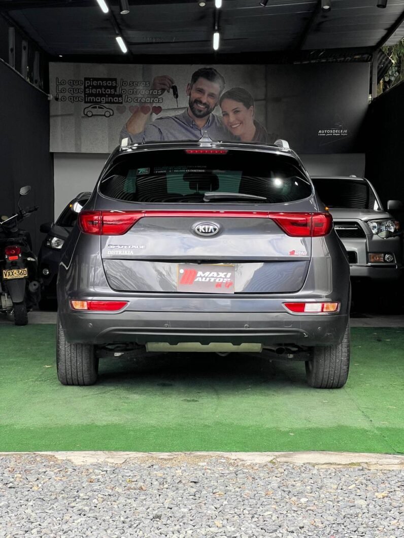 
								KIA SPORTAGE DESIRE 2.0 AT 4X2 full									