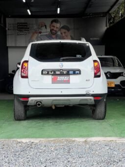 
										RENAULT DUSTER DYNAMIQUE 4X4 MT 2.0 full									