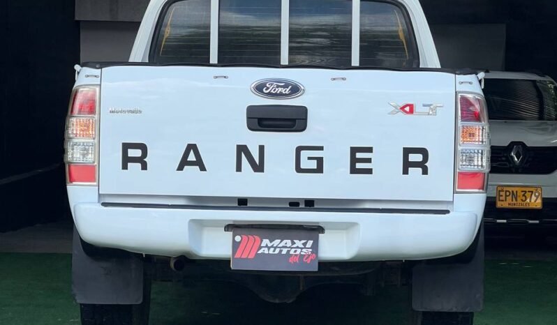 
								FORD RANGER XLT 2.6 GASOLINA MT 4X4 full									
