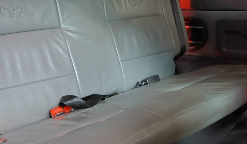
								TOYOTA LAND CRUISER 4.5 full									