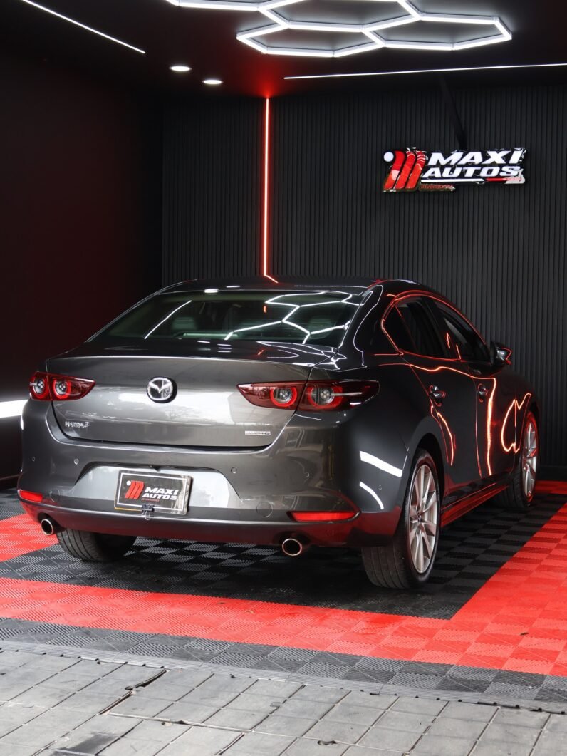 
								MAZDA 3 Grand Touring Lx full									