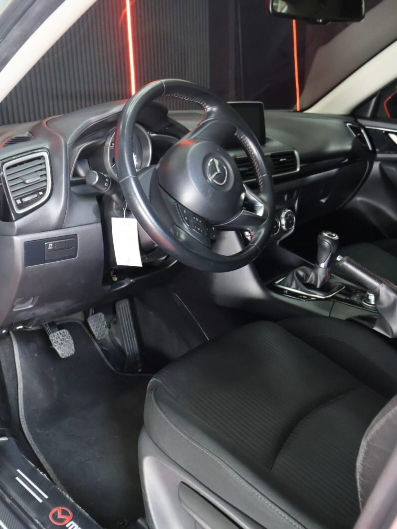 
								MAZDA 3 TOURING SD full									