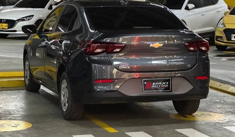 
								CHEVROLET ONIX LT TURBO MT 1.0 SEDAN full									