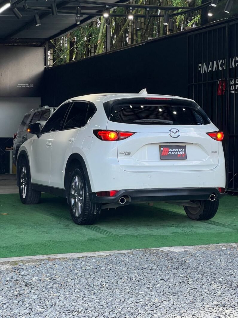 
								MAZDA Cx5 GRAND TOURING LX 4×4 full									