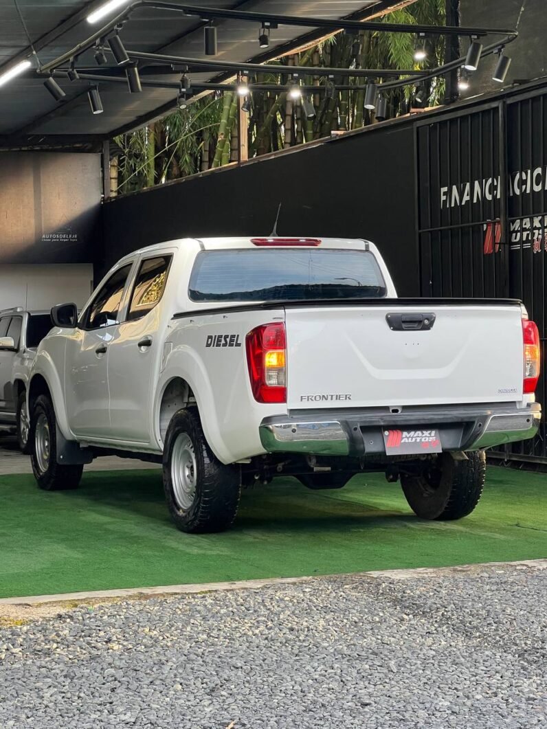 
								NISSAN FRONTIER NP300 DIESEL 2.5 MT 4X2 full									