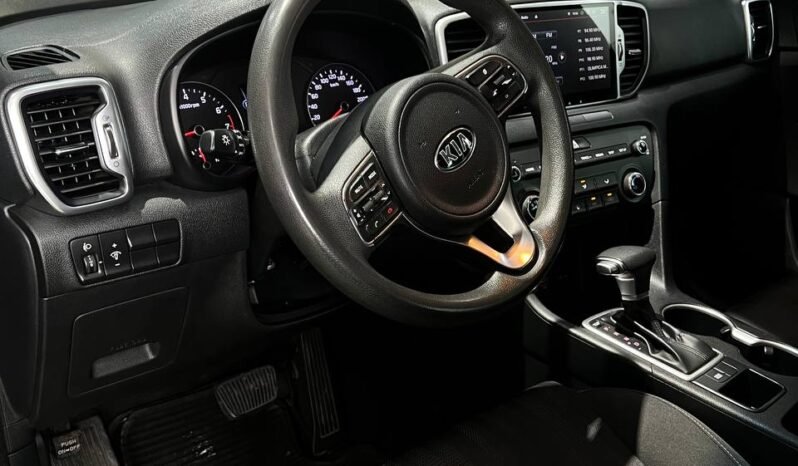 
								KIA SPORTAGE DESIRE 2.0 AT 4X2 full									