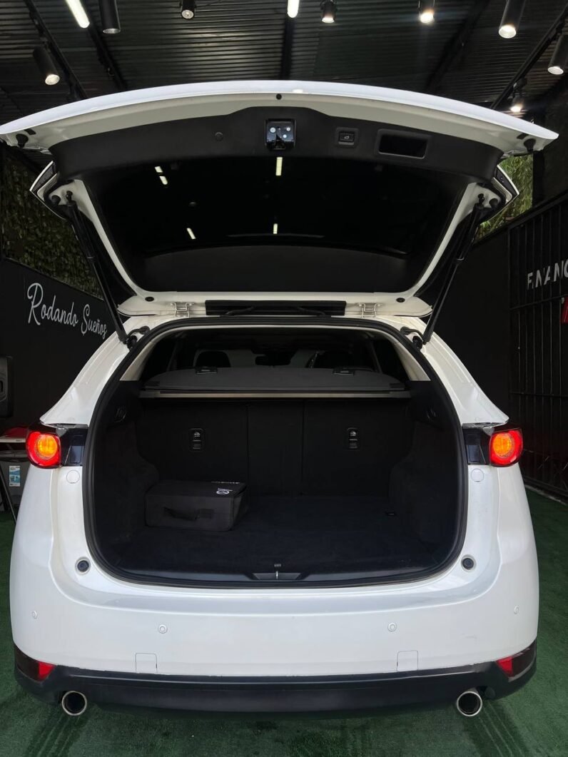 
								MAZDA Cx5 GRAND TOURING LX 4×4 full									