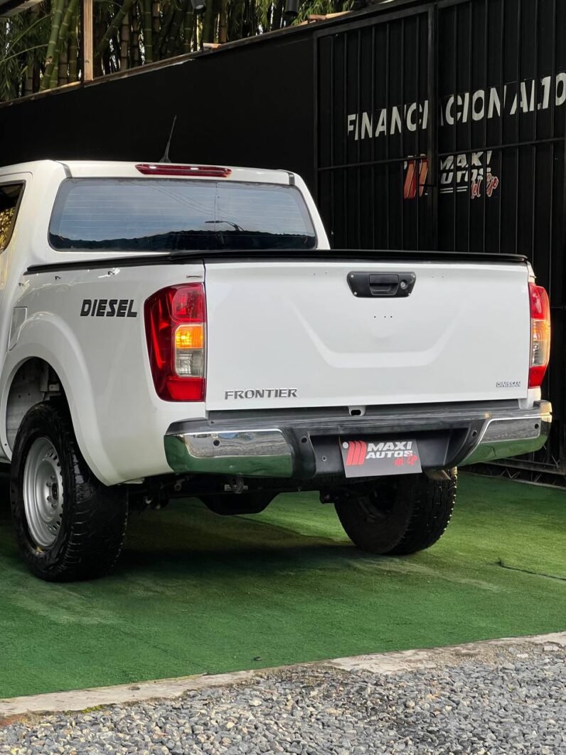 
								NISSAN FRONTIER NP300 DIESEL 2.5 MT 4X2 full									