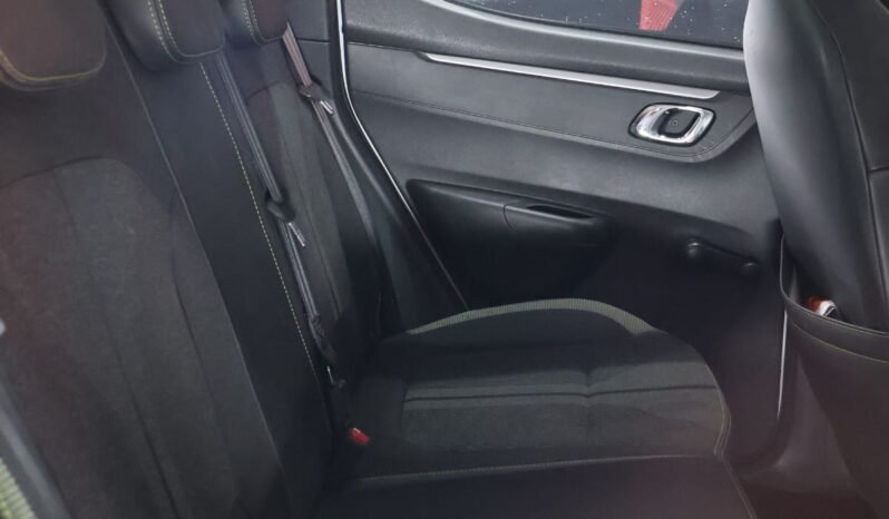 
								RENAULT KWID OUTSIDER MT 1.0 full									