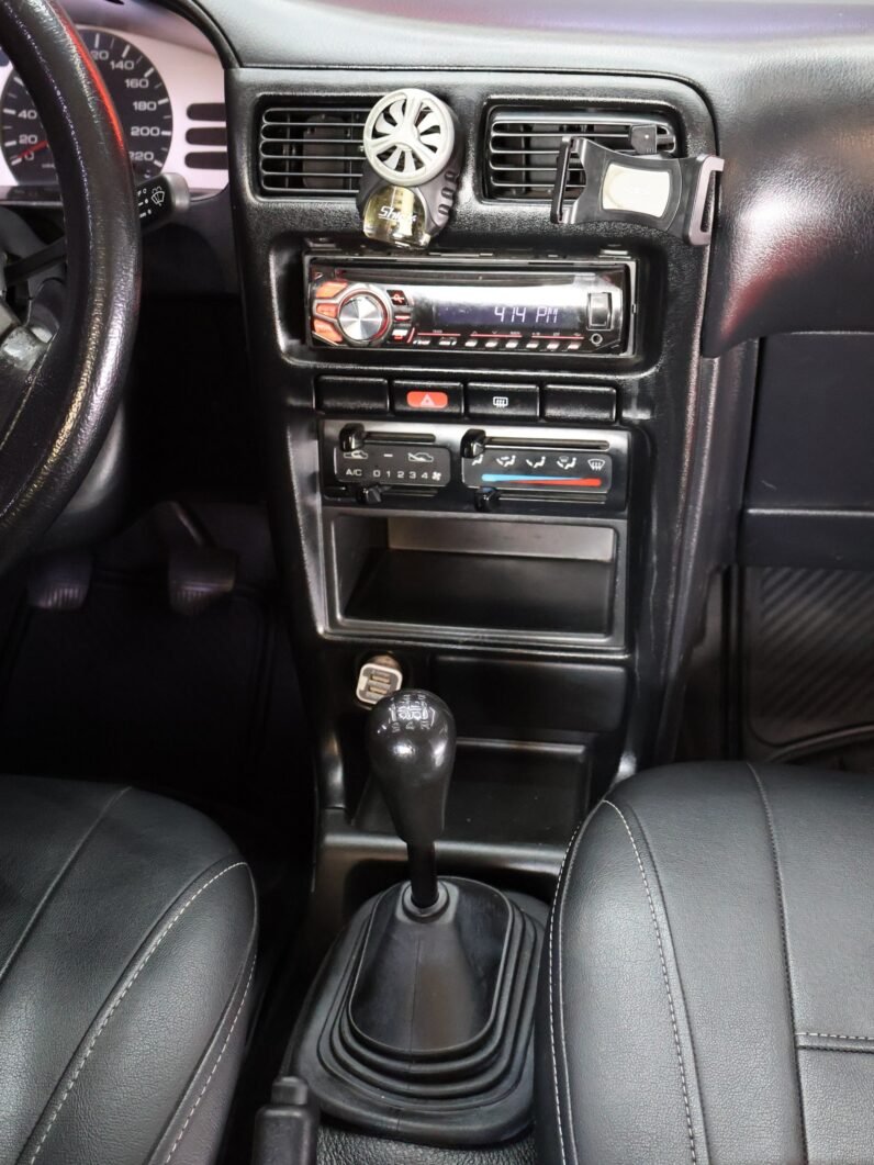 
								NISSAN SENTRA STD B13 SA 1.6 MT full									