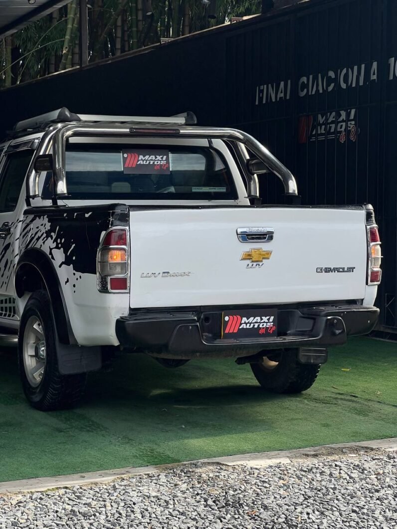
								CHEVROLET LUV D-MAX 4X2 full									