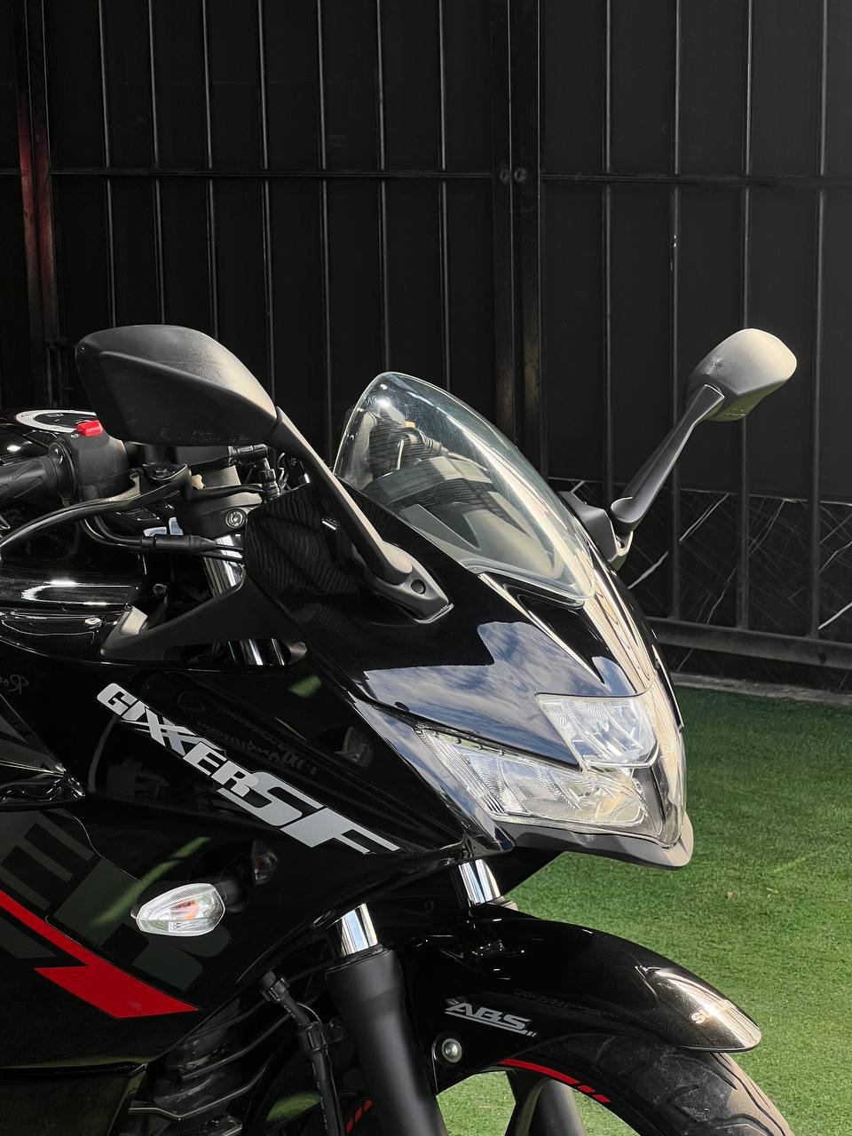 SUZUKI GIXXER SF FI ABS
