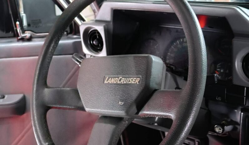 
								TOYOTA LAND CRUISER 4.5 full									