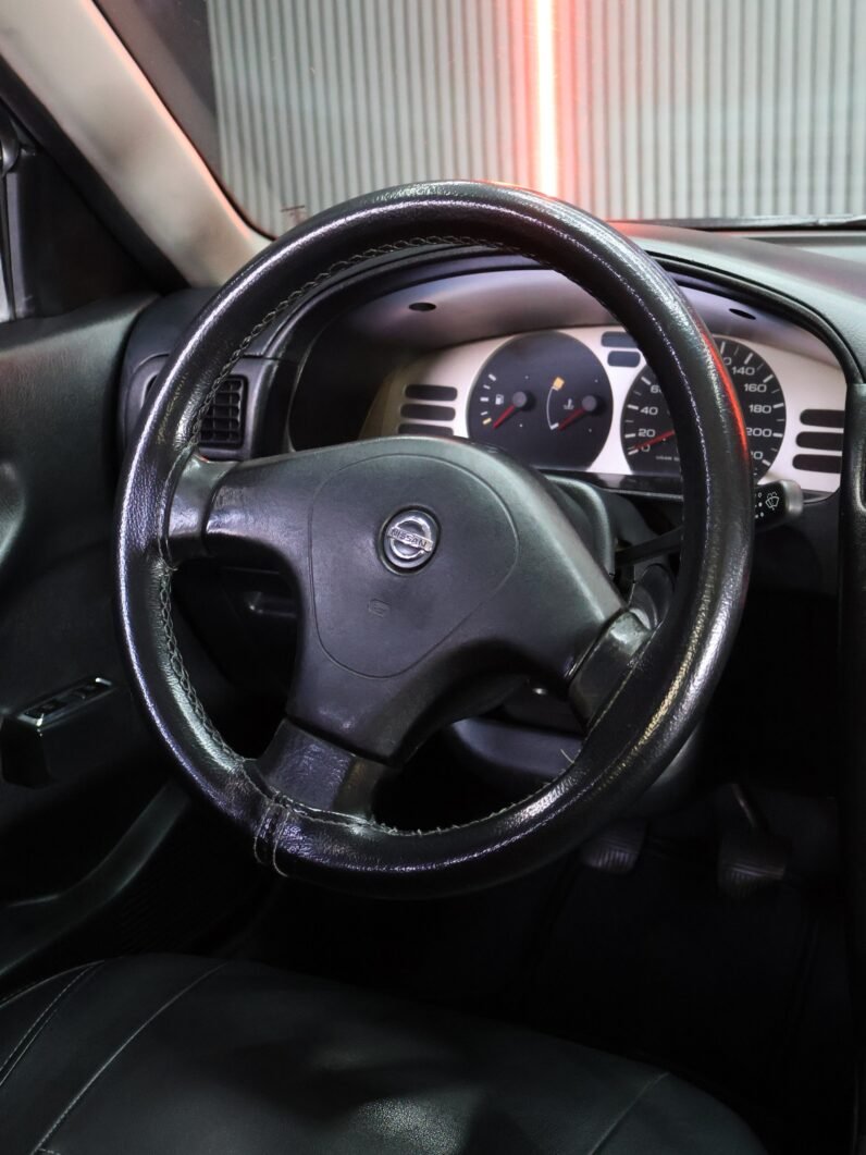 
								NISSAN SENTRA STD B13 SA 1.6 MT full									