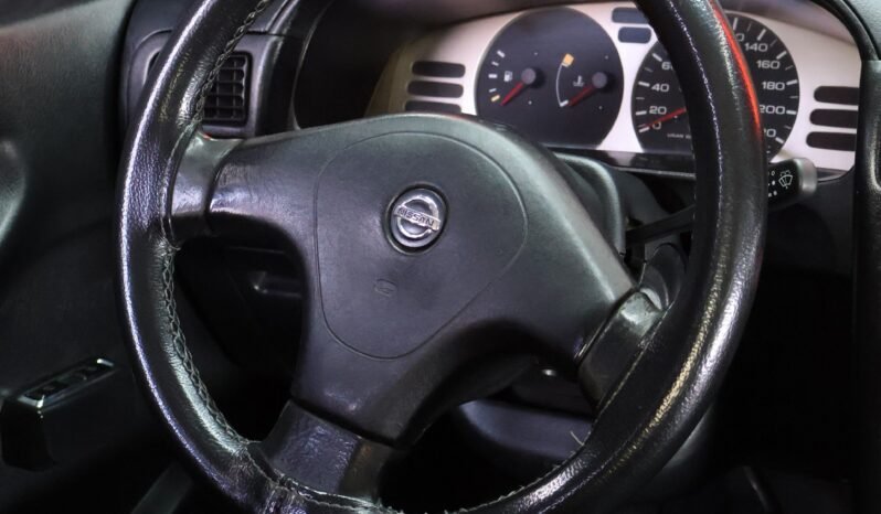 
								NISSAN SENTRA STD B13 SA 1.6 MT full									