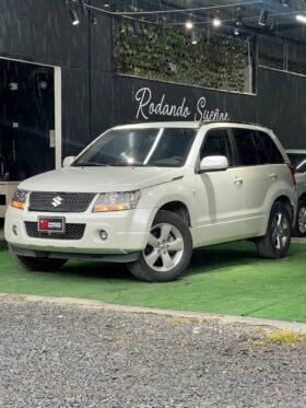SUZUKI GRAND VITARA AT 2.4 4X4