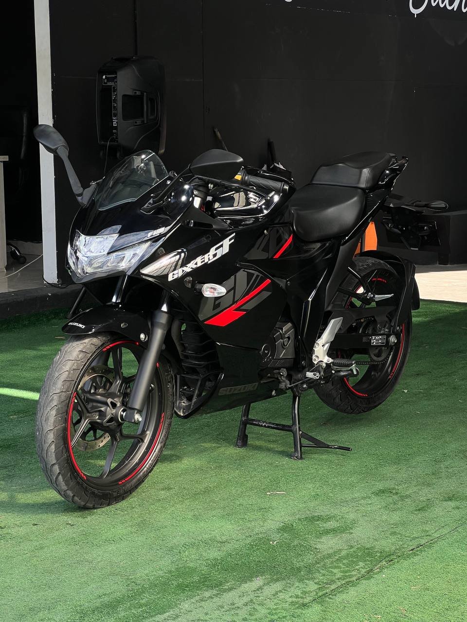 SUZUKI GIXXER SF FI ABS