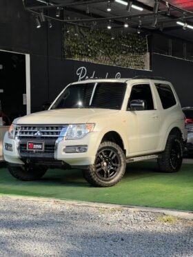 MITSUBISHI MONTERO HARD TOP 3.5L AT 4×4