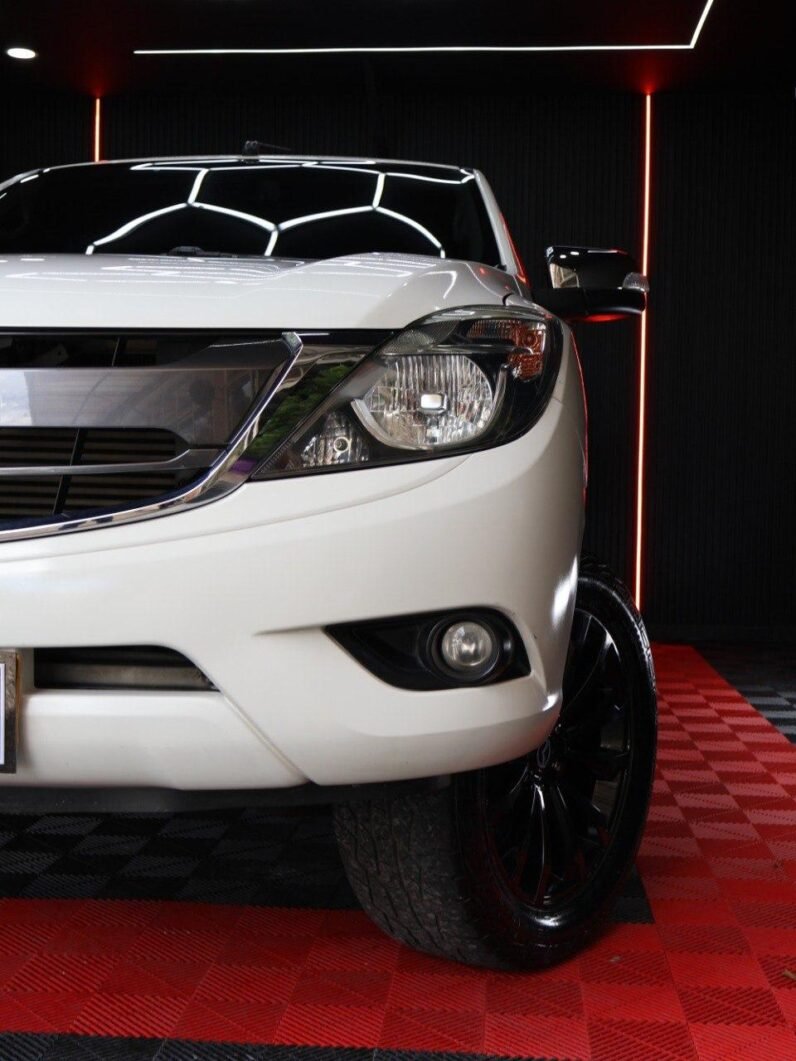 
								MAZDA BT50 PROFESSIONAL 3.2 DSL  AT 4X4 full									