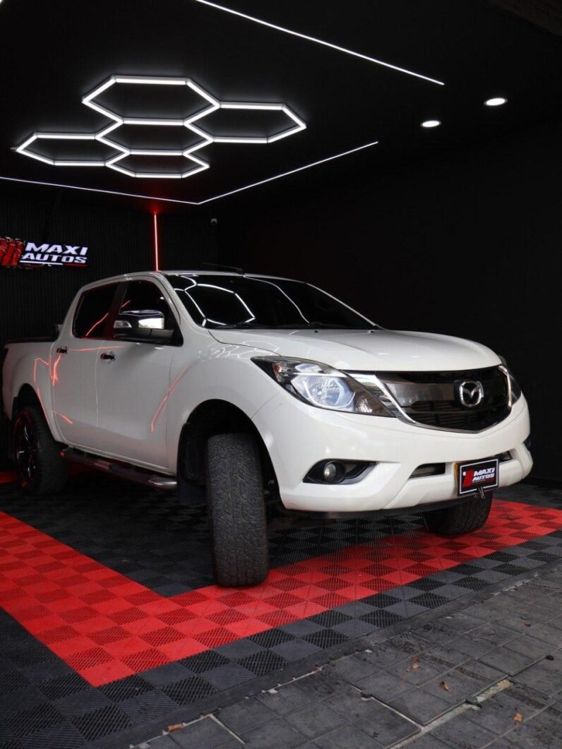 
								MAZDA BT50 PROFESSIONAL 3.2 DSL  AT 4X4 full									