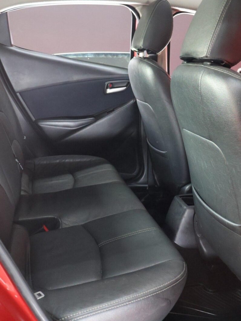 
								MAZDA 2 TOURING AT 1.5 HB full									