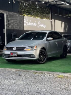 VOLKSWAGEN NEW JETTA COMFORTLINE 2.5 AUT