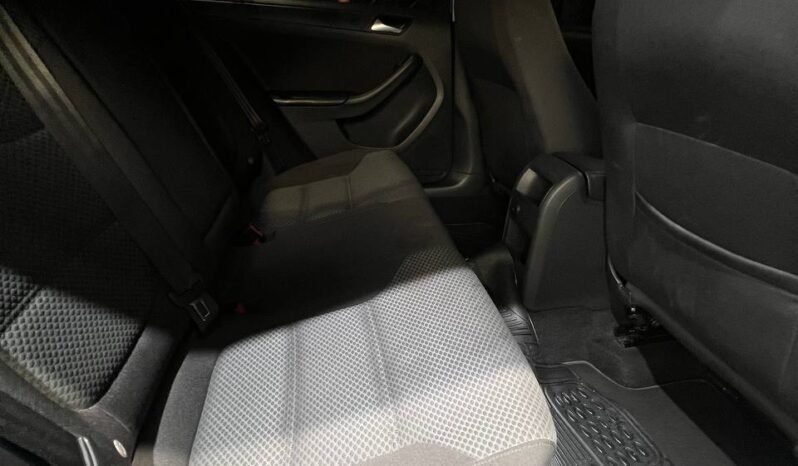 
								VOLKSWAGEN NEW JETTA COMFORTLINE 2.5 AUT full									